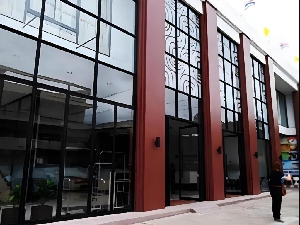 The Regent Ubon Hotel Ubon Ratchathani Bagian luar foto