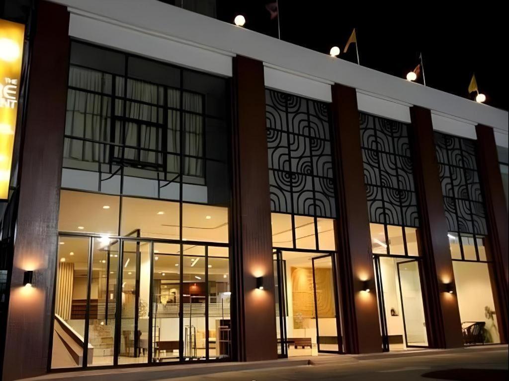 The Regent Ubon Hotel Ubon Ratchathani Bagian luar foto