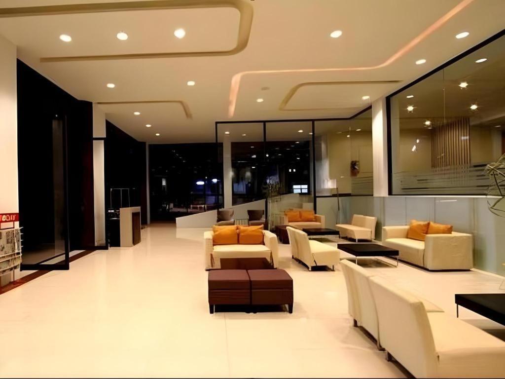 The Regent Ubon Hotel Ubon Ratchathani Bagian luar foto